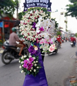 Kệ Hoa Chia Buồn CB094